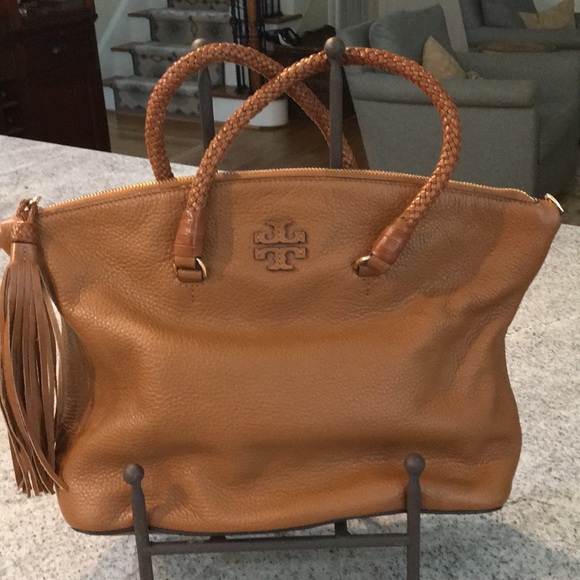 Tory Burch Handbags - Tory Burch pebbled leather purse
